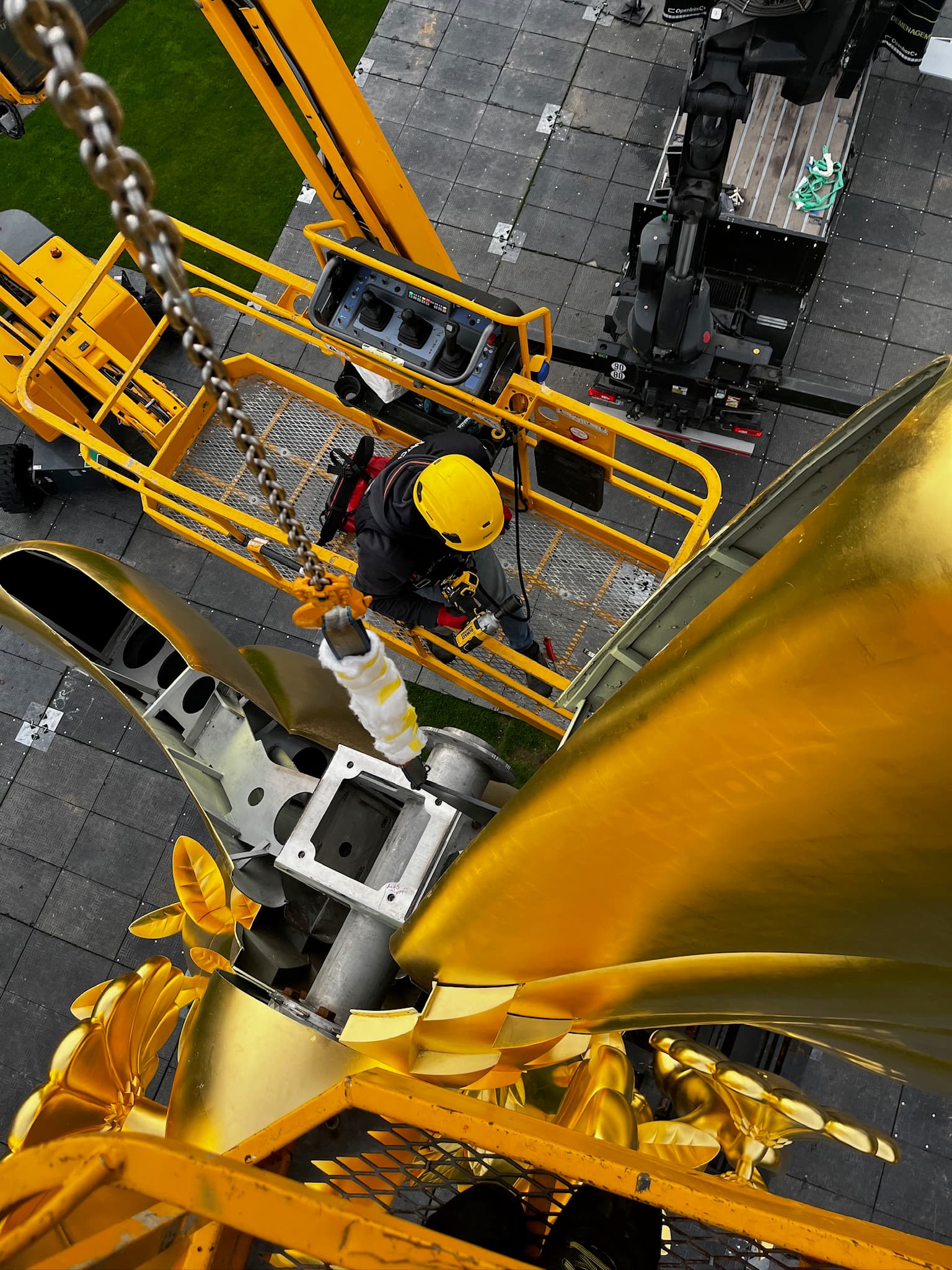 tour for louis vuitton allongé